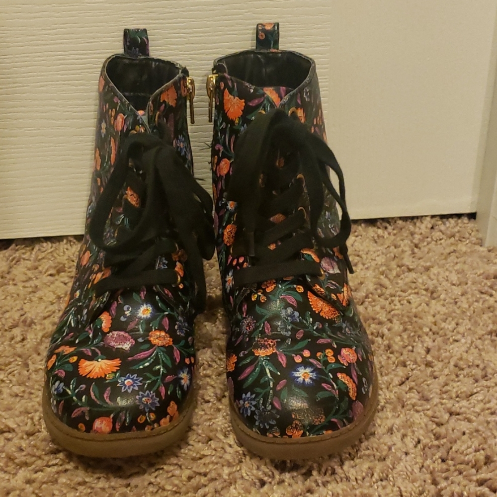 Girls Floral boots